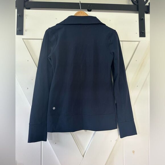 Lululemon Navy Blue Full Zip Athletic Jacket size 8 - Picture 2 of 3